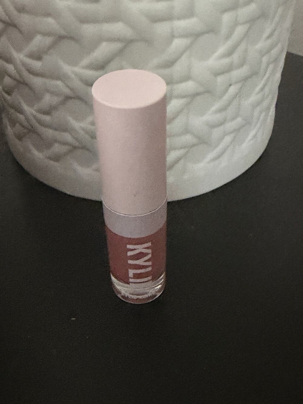 Kylie Jenner Matte Liquid Lipstick In 808 Kylie 1ml Travel Size